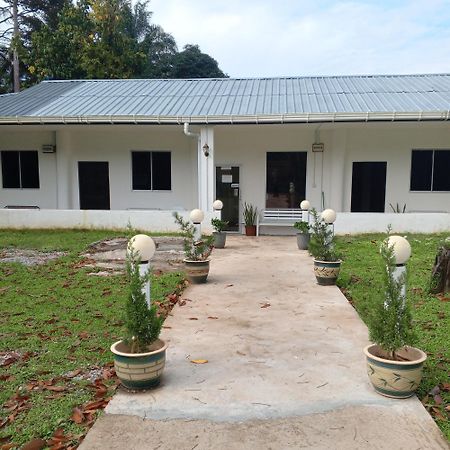 Sukau Tomanggong View Bed & Breakfast Екстер'єр фото