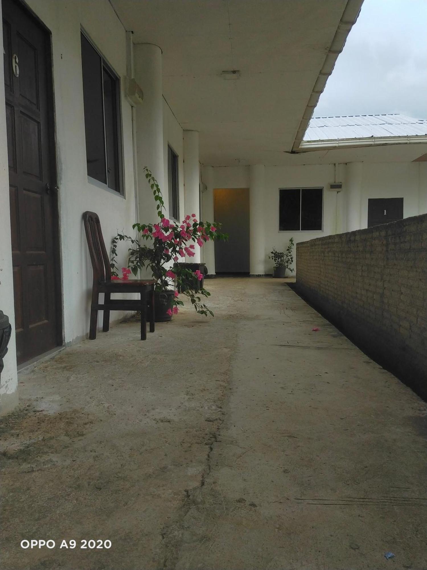 Sukau Tomanggong View Bed & Breakfast Екстер'єр фото